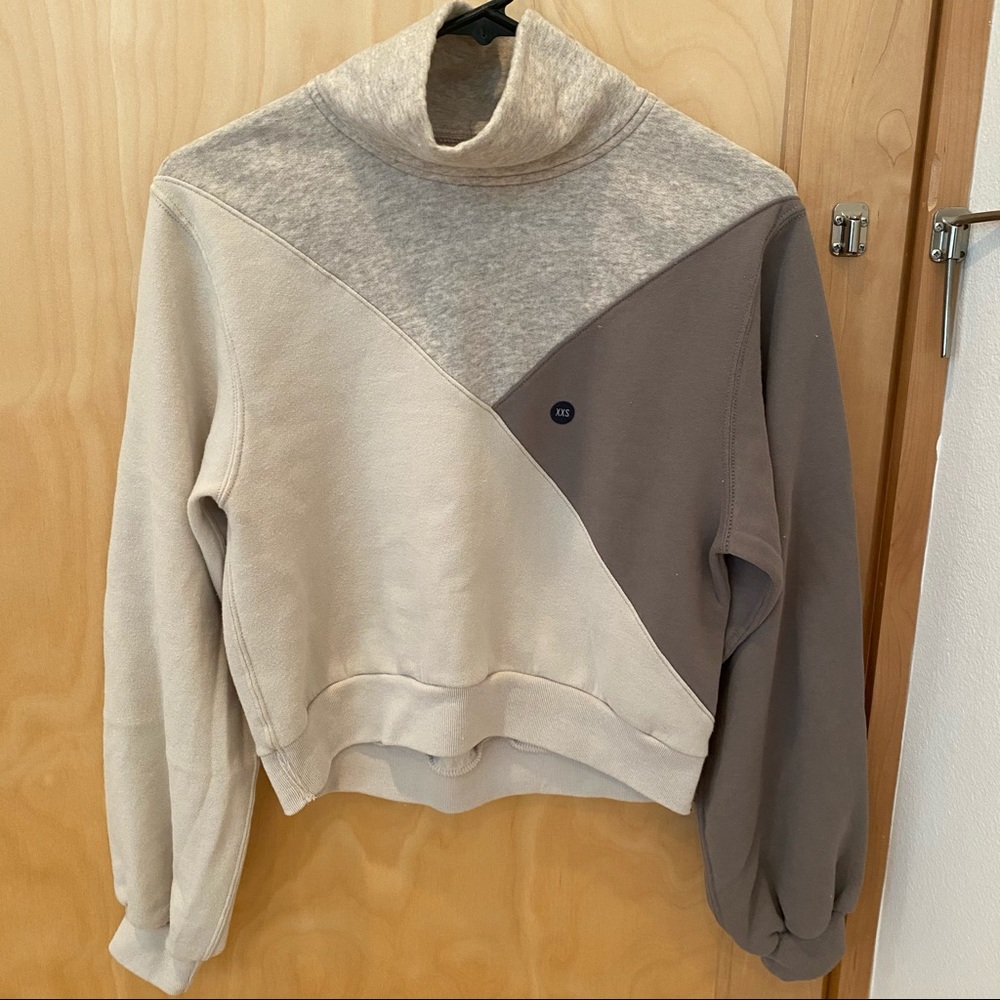 Abercrombie Turtleneck Sweatshirt NWT XXS